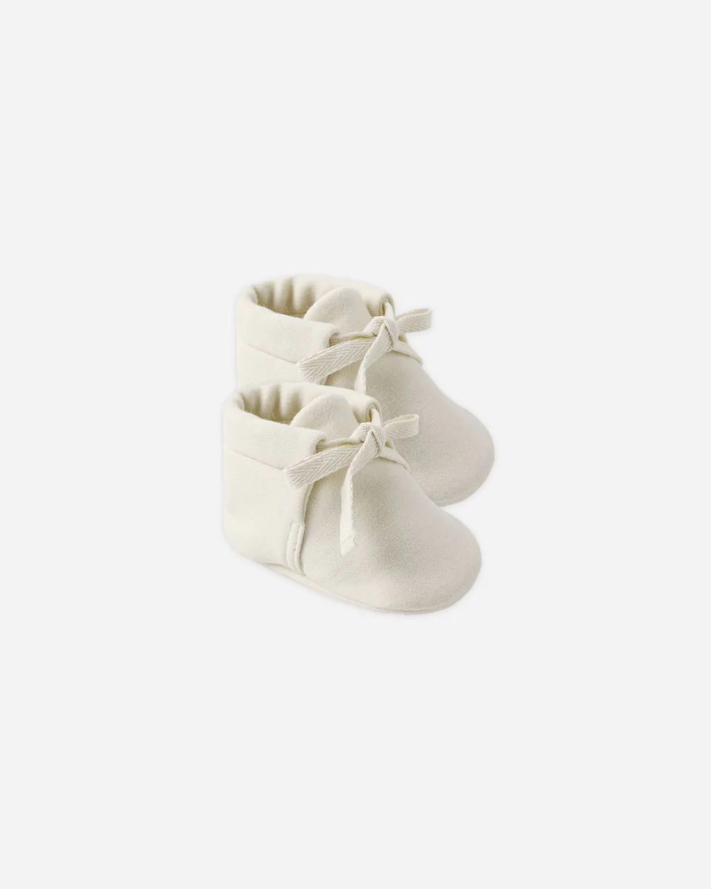 Quincy Mae Baby Booties || Natural