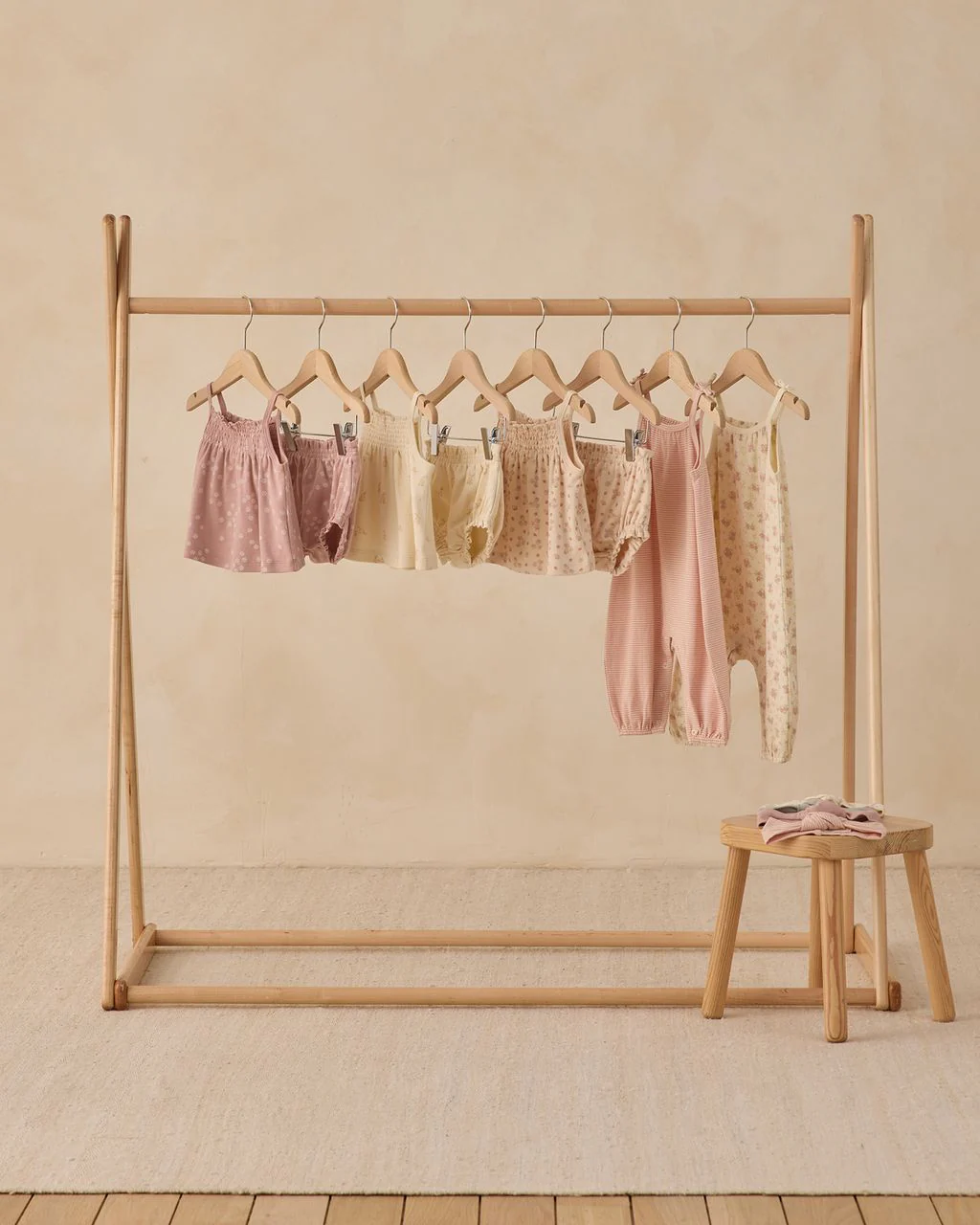 Quincy Mae Smocked Jumpsuit || Flower Field - Image 3